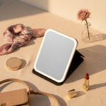 Mini miroir LED accessoires sac à main beige